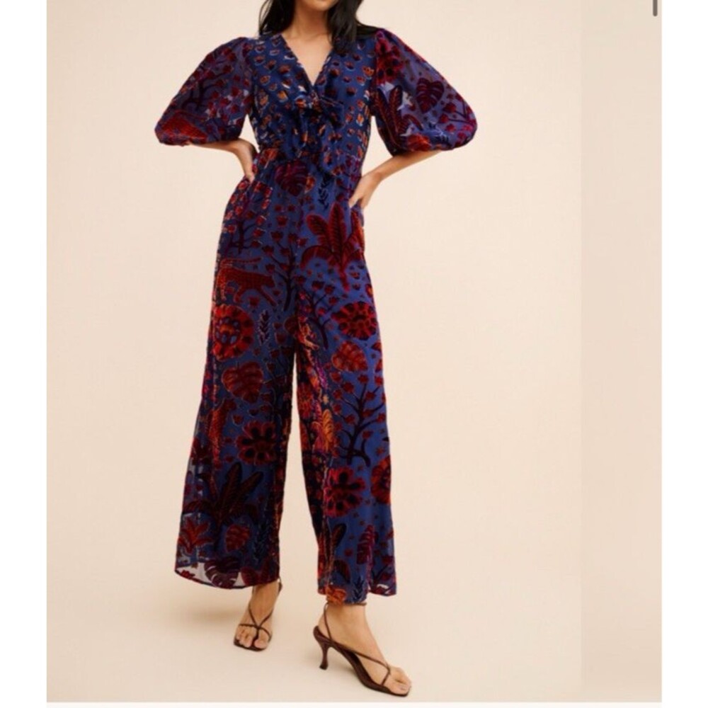 Farm Rio Jaguar Velvet Print V-Neck Jumpsuit Size Small tropical